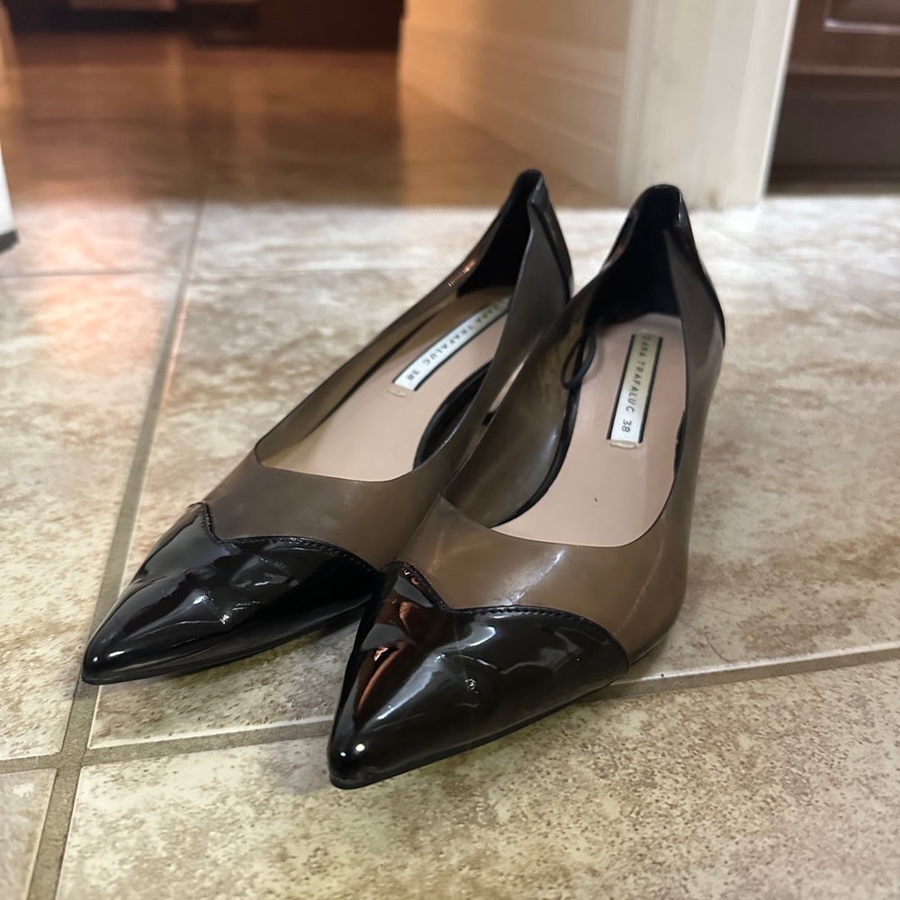 Professional and Classy black and transparent kitten heel.